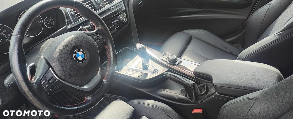 BMW Seria 3 330e iPerformance Sport Line - 12
