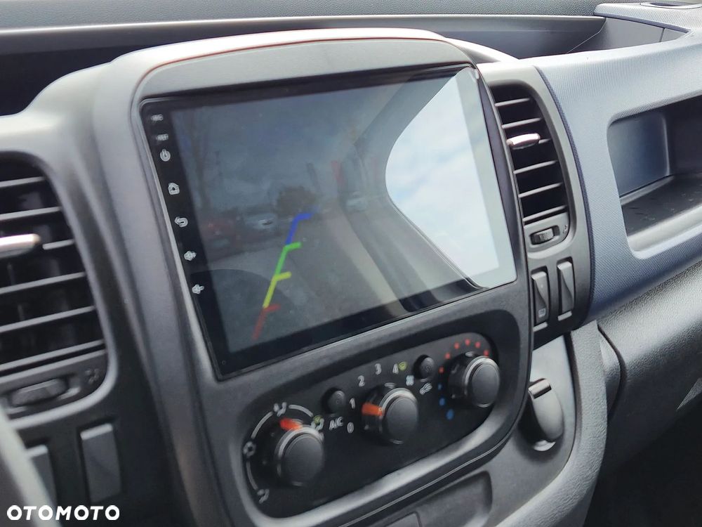 Opel Vivaro - 16