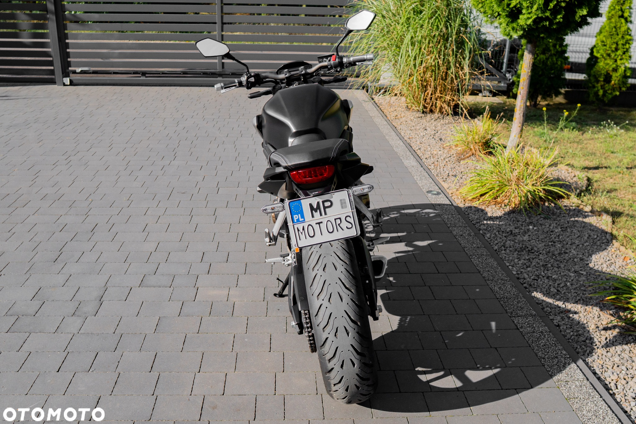 Honda CB - 10