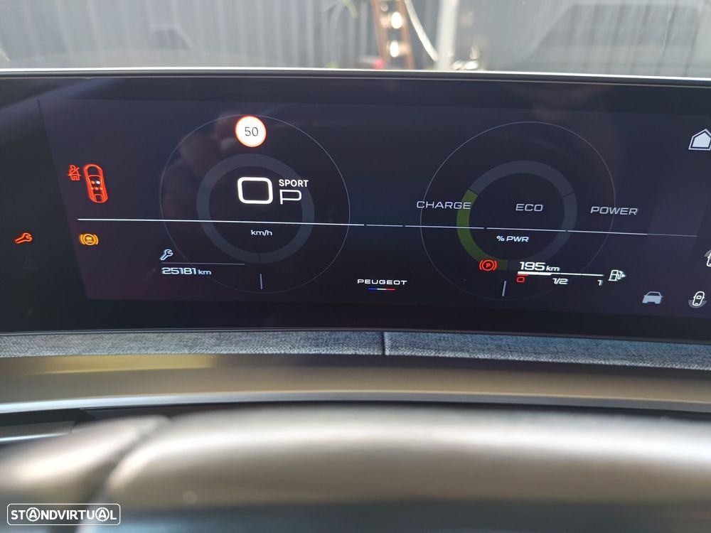 Peugeot 3008 1.2 Hybrid Allure Pack e-DCS6 - 26