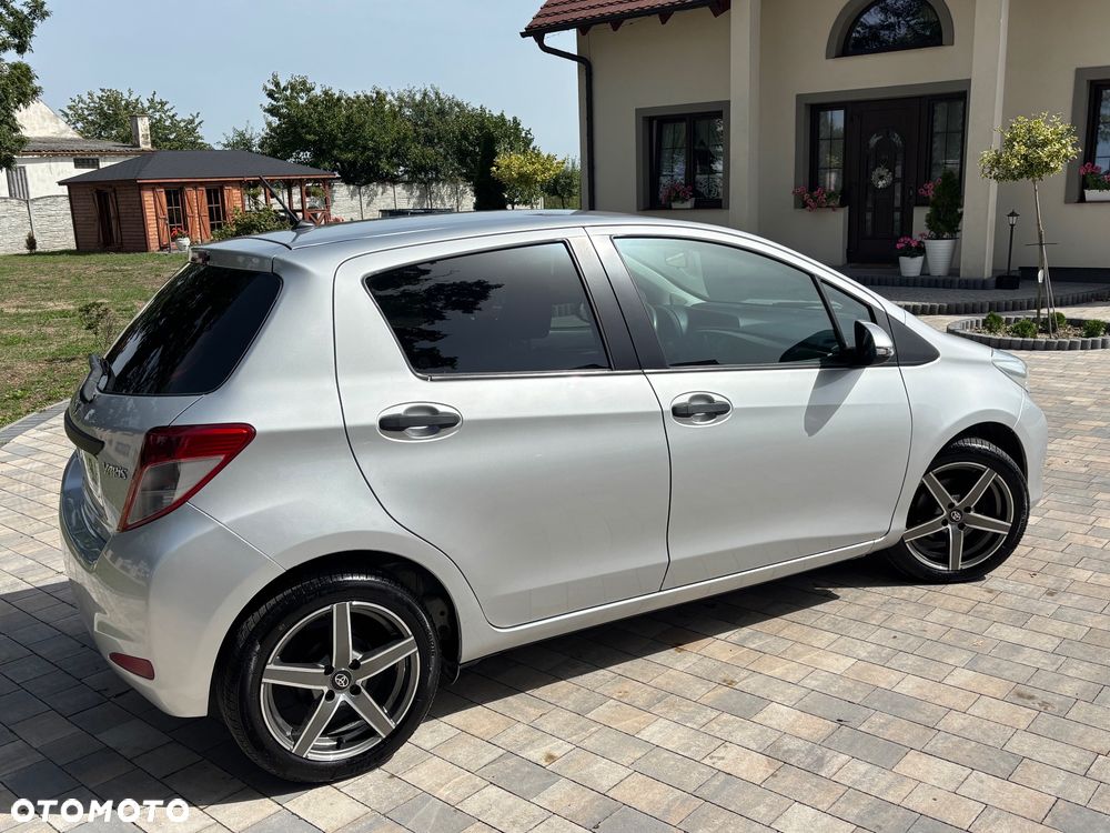 Toyota Yaris 1.4 D-4D Comfort - 12