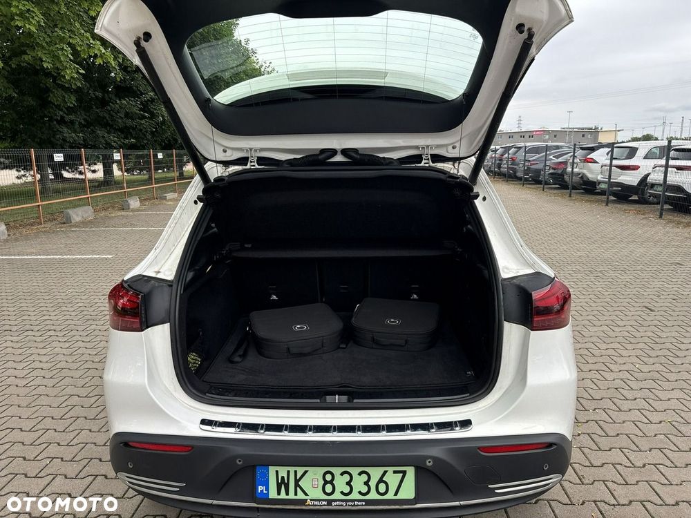 Mercedes-Benz EQA - 21