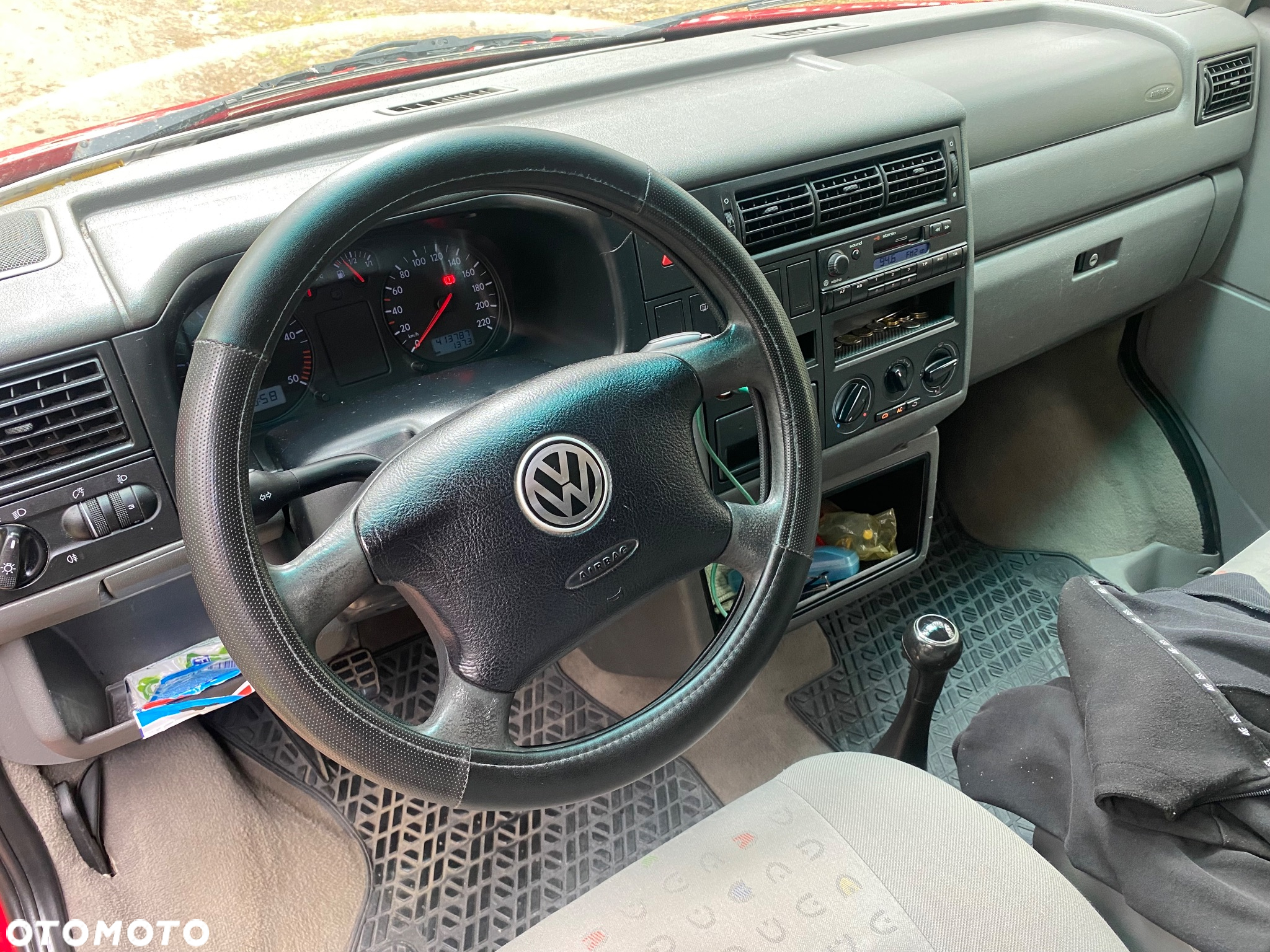 Volkswagen Caravelle - 23