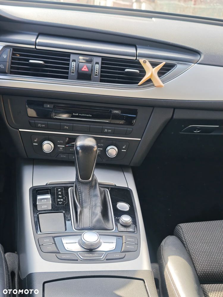 Audi A6 Avant 2.0 TDI Ultra S tronic - 11