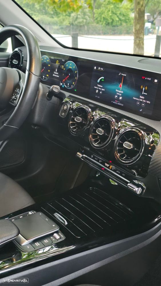 Mercedes-Benz A 180 7G-DCT Edition 2020 - 7