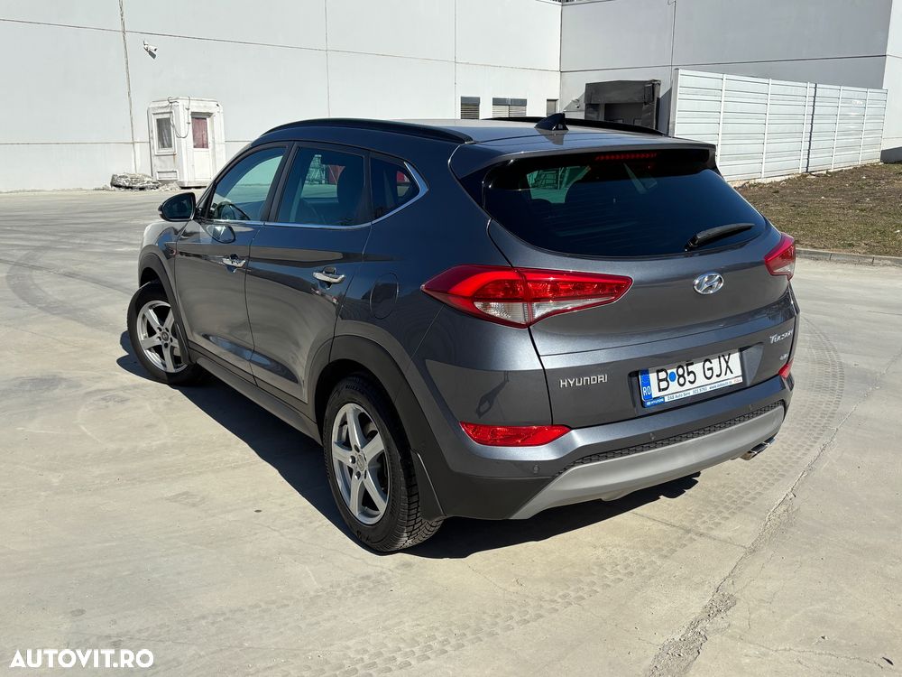 Hyundai Tucson 2.0 CRDI 4WD 6AT Luxury Pack+ - 10