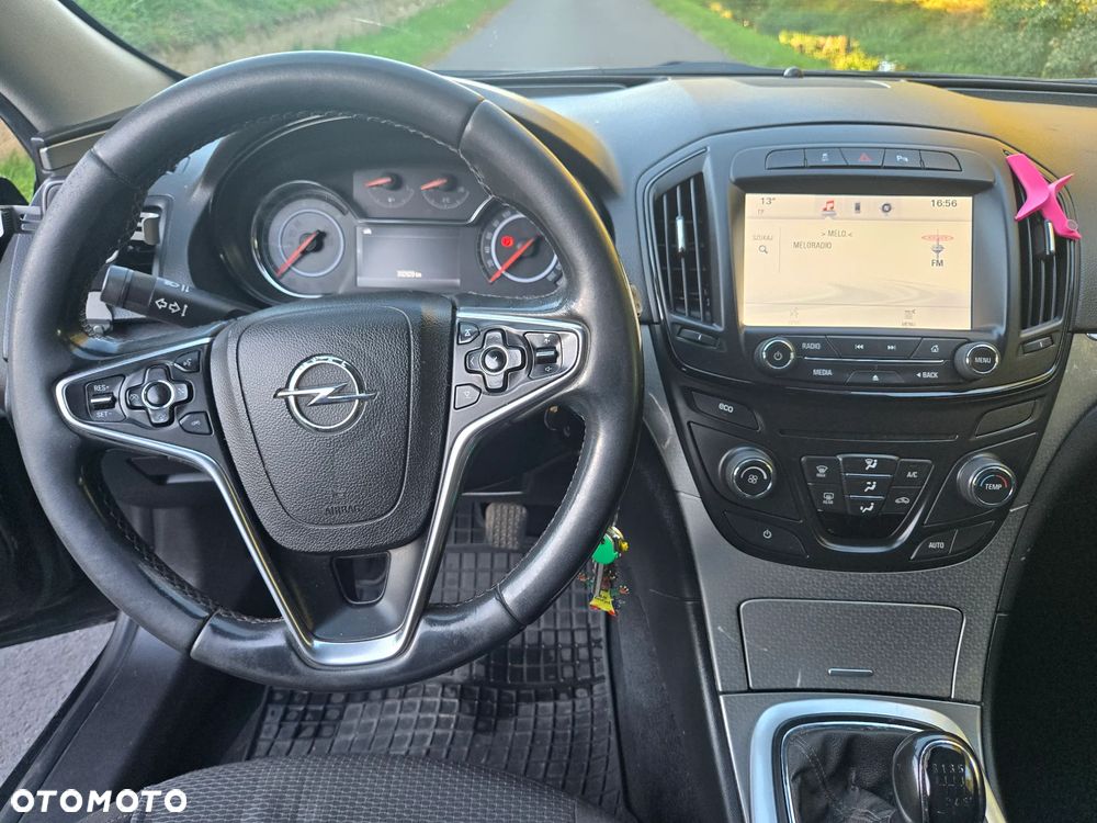 Opel Insignia - 12