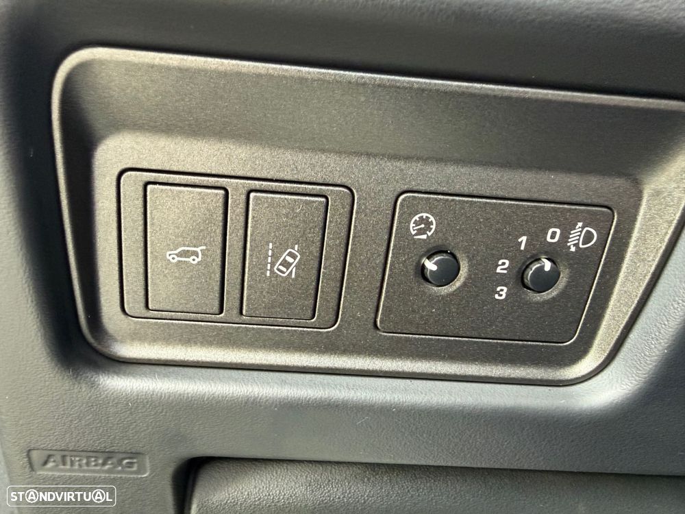 Land Rover Range Rover Evoque 2.0 D150 AWD R-Dynamic HSE Auto - 34