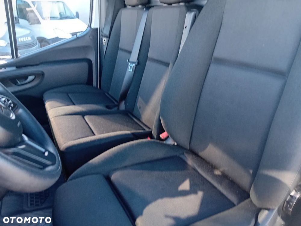 Mercedes-Benz Sprinter - 17