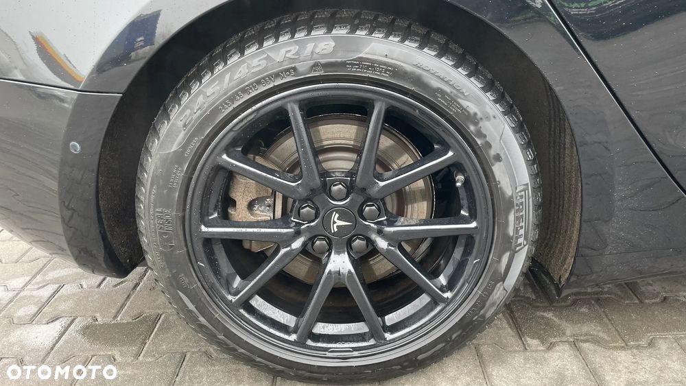 Tesla Model 3 - 14