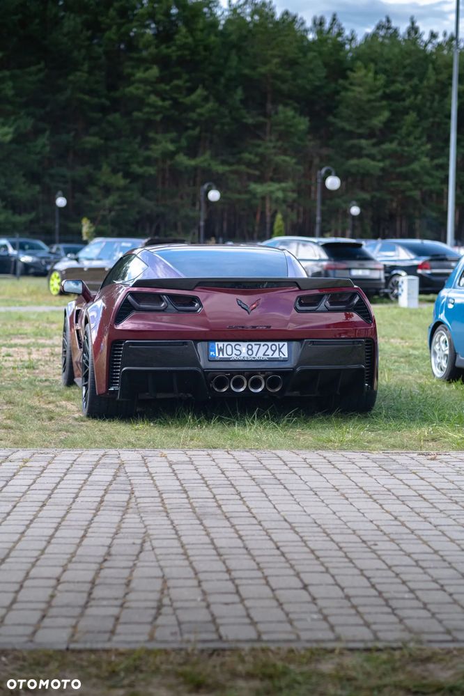 Chevrolet Corvette - 10