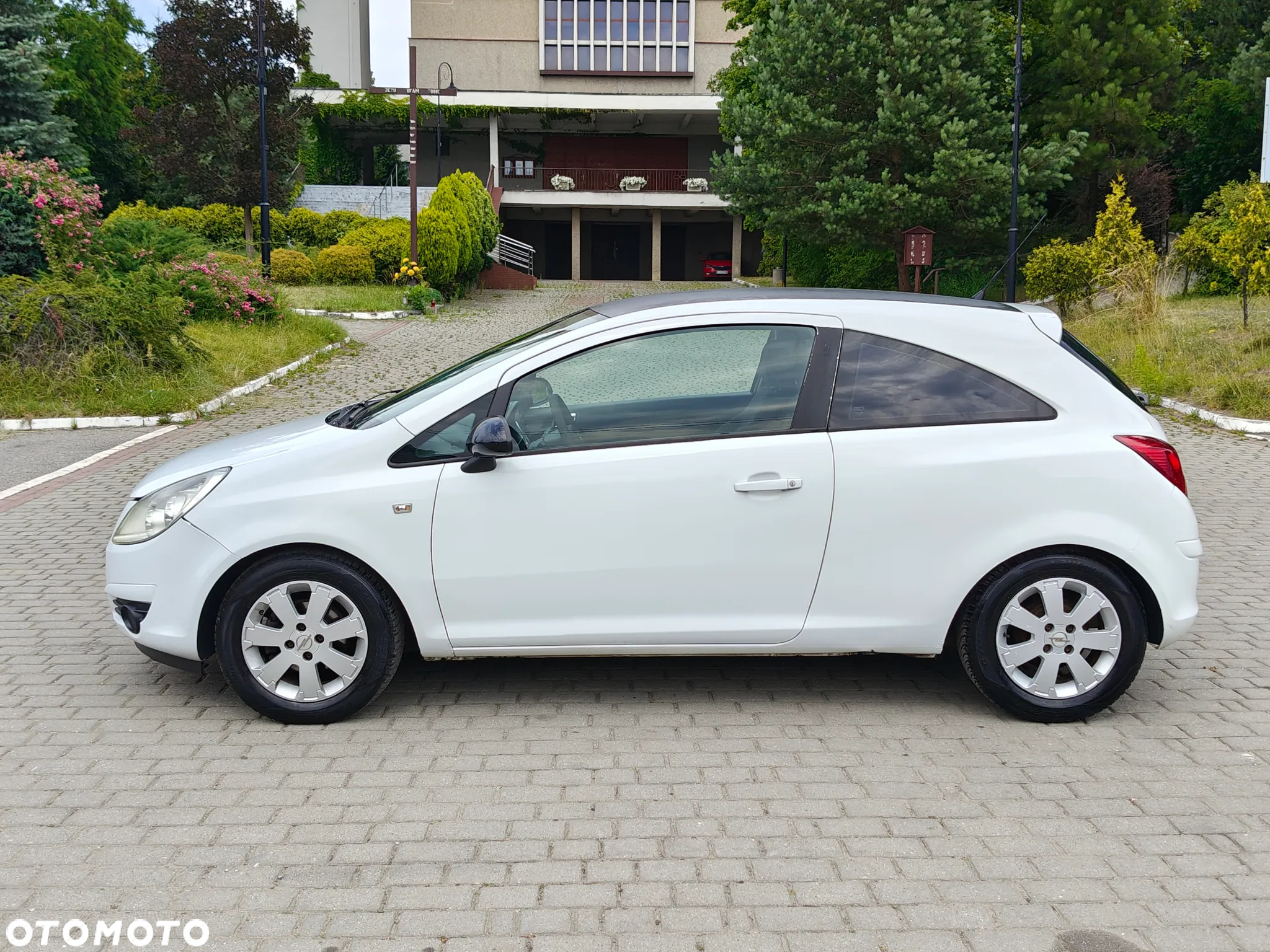 Opel Corsa 1.2 16V Cosmo - 3