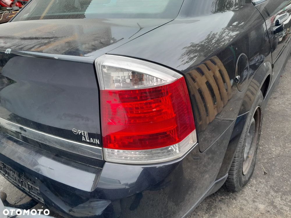 Lampa tylna prawa OPEL Vectra C 02-08r. sedan - 2
