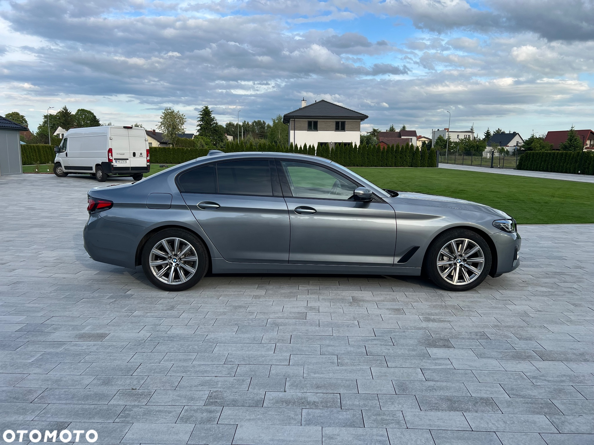 BMW Seria 5 540d xDrive Sport Line sport - 9