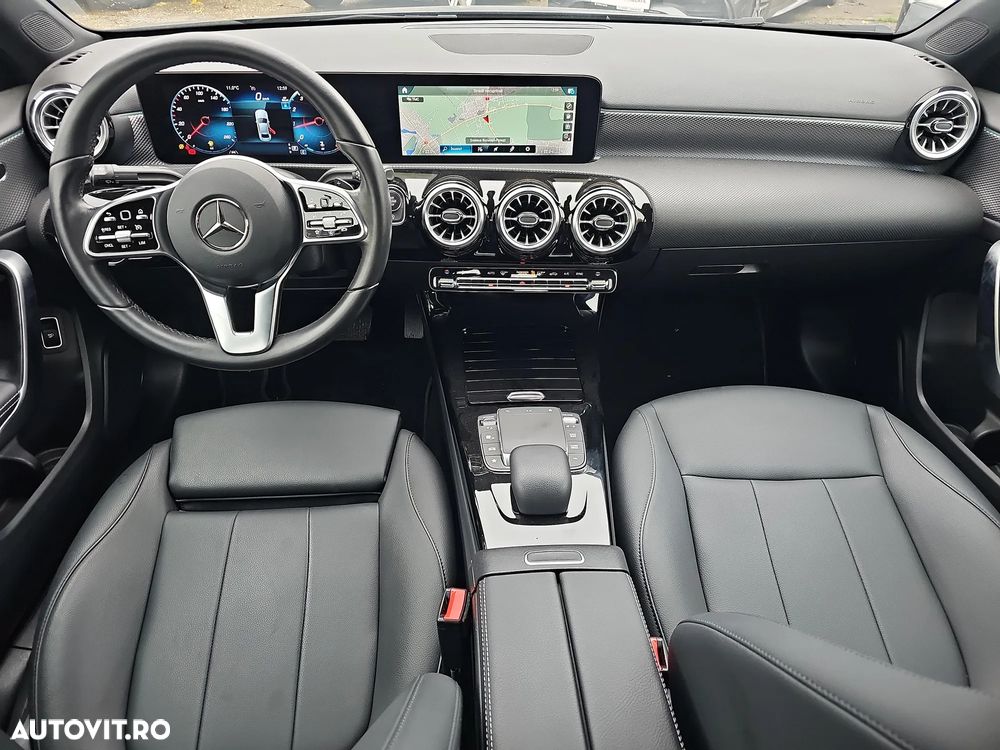 Mercedes-Benz A 200 7G-DCT - 9