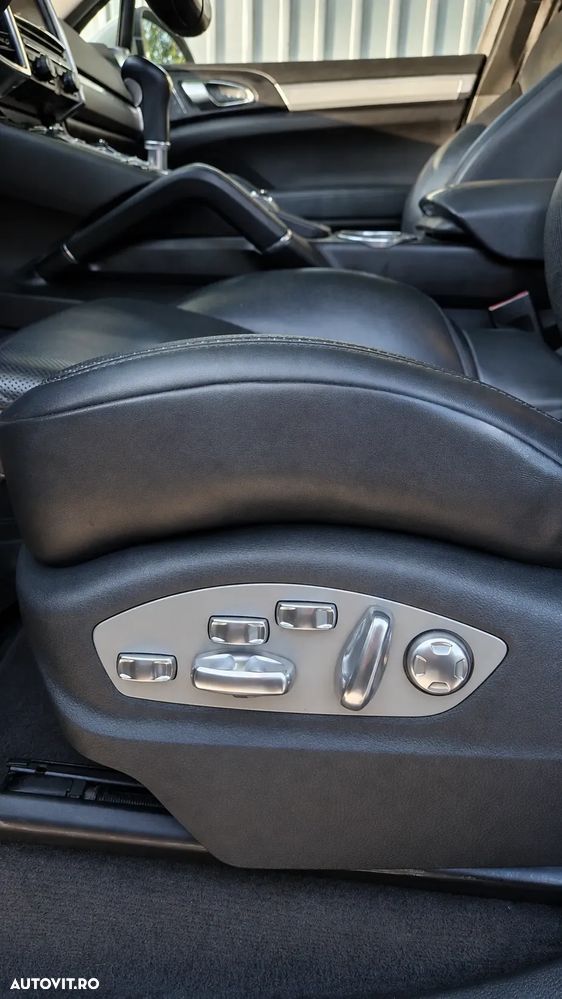 Porsche Cayenne - 12