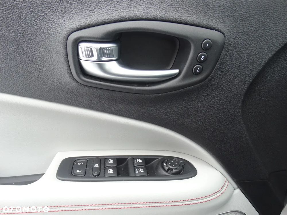 Jeep Compass 1.4 MultiAir Limited - 16