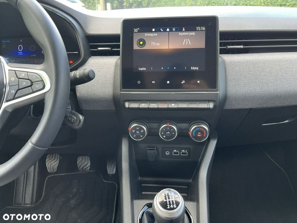 Renault Clio - 15