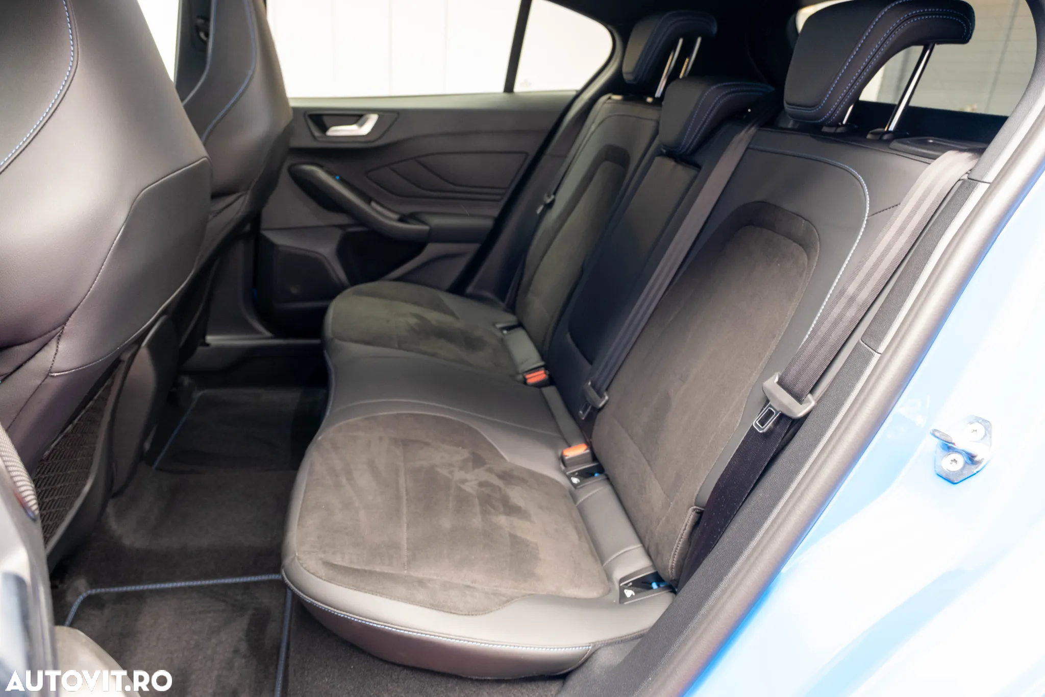 Ford Focus 2.3 Ecoboost 6MT ST X - 10