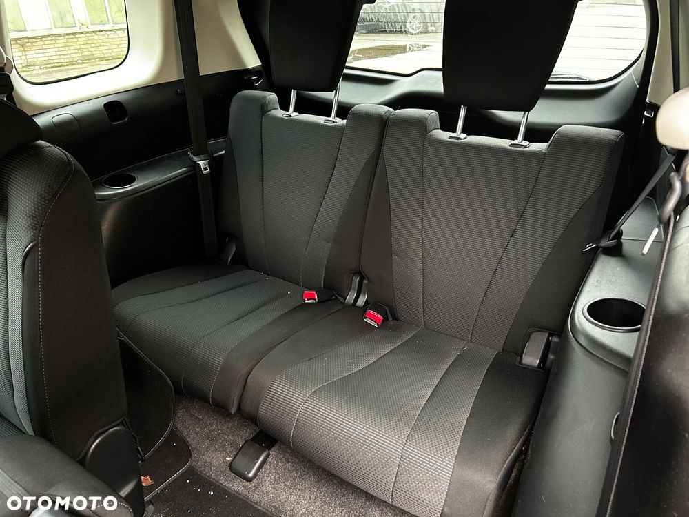 Mazda 5 - 25