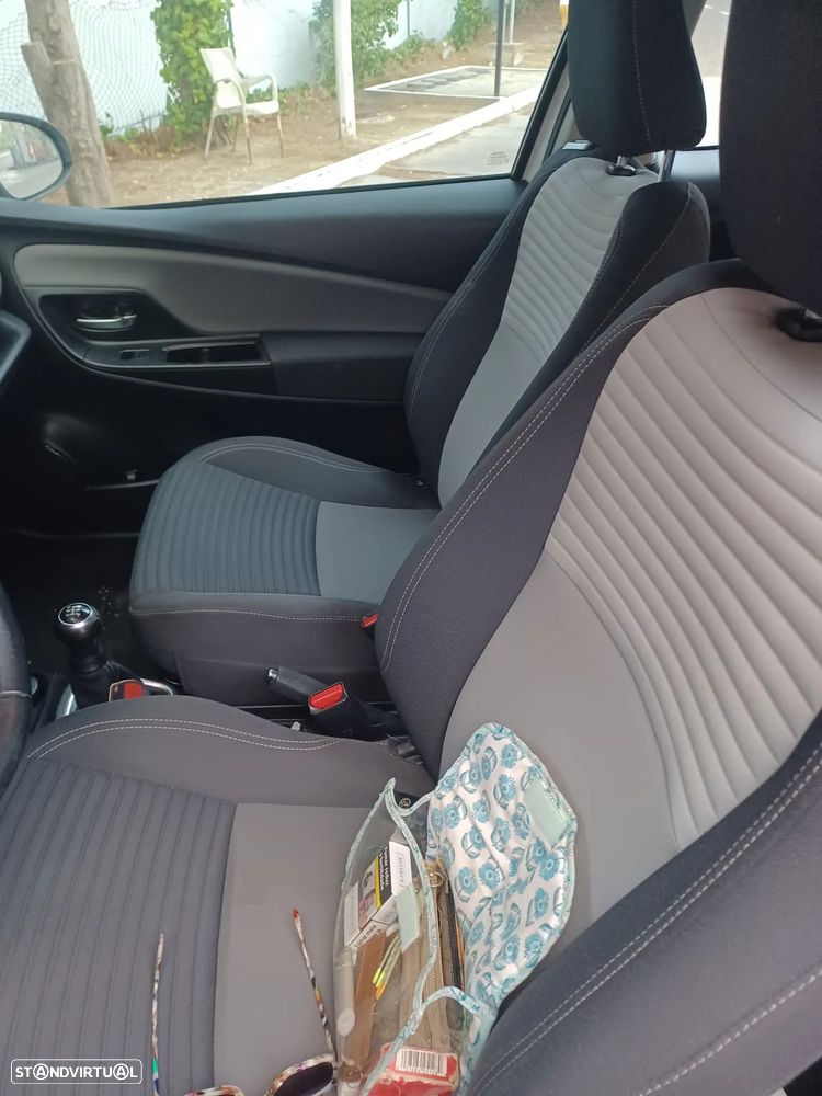 Toyota Yaris 1.0 VVT-i - 7