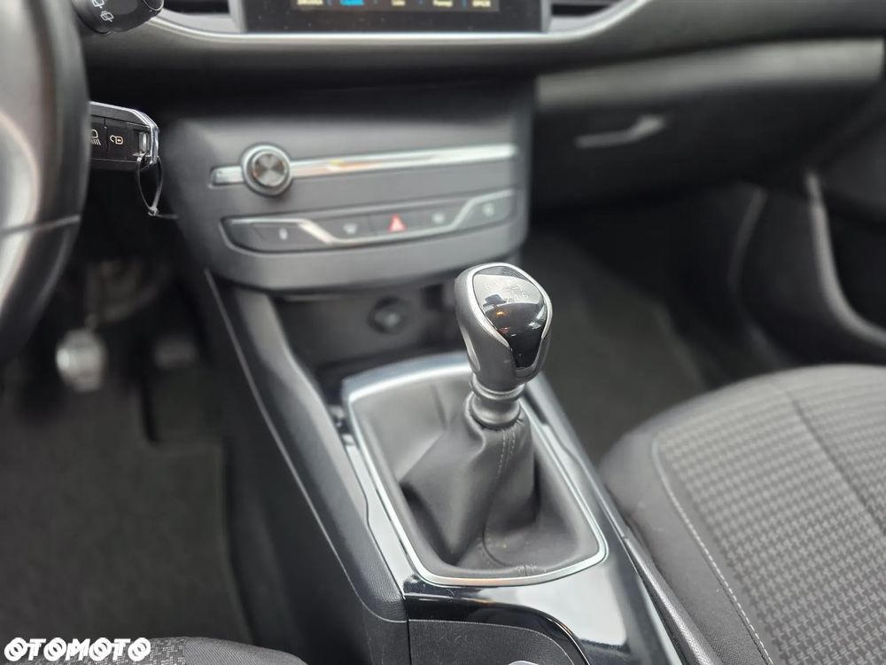 Peugeot 308 - 23