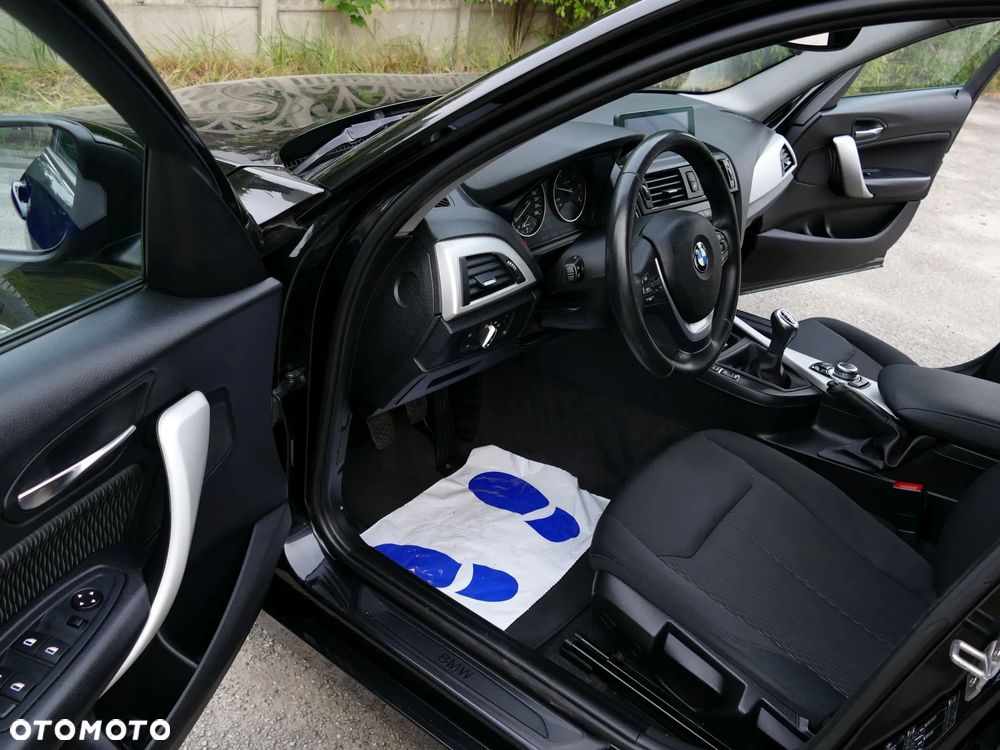 BMW Seria 1 118i Edition Sport - 21