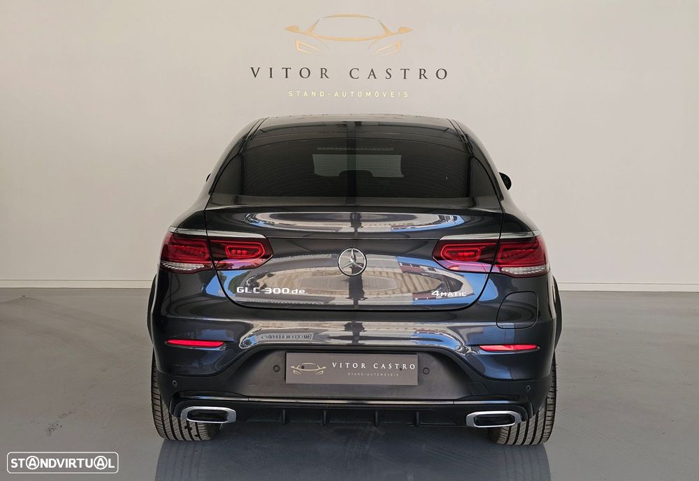 Mercedes-Benz GLC 300 e Coupe 4Matic - 3