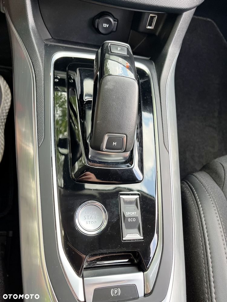 Peugeot 308 1.2 PureTech GPF Allure S&S EAT8 - 19