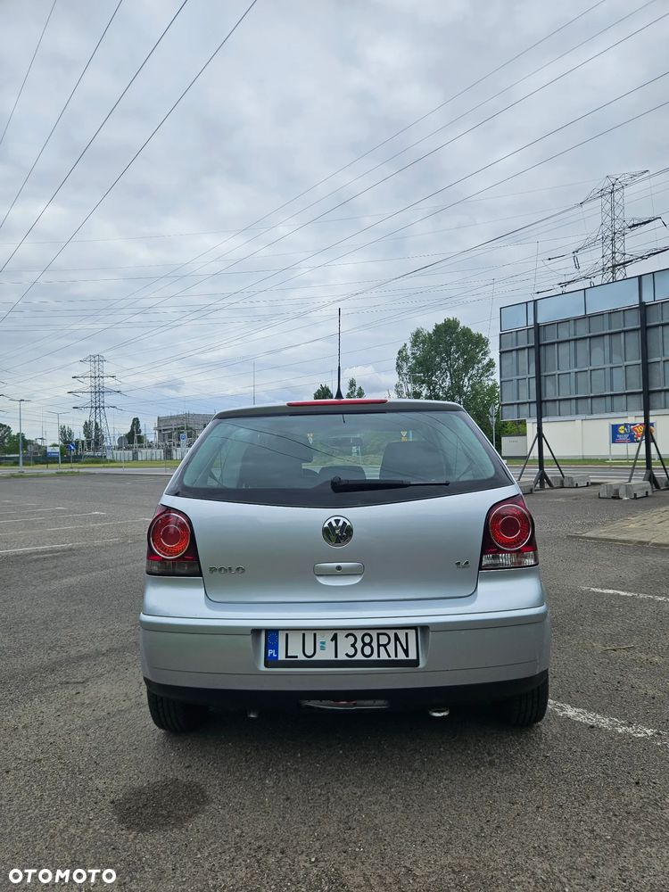 Volkswagen Polo 1.4 16V Comfortline - 4