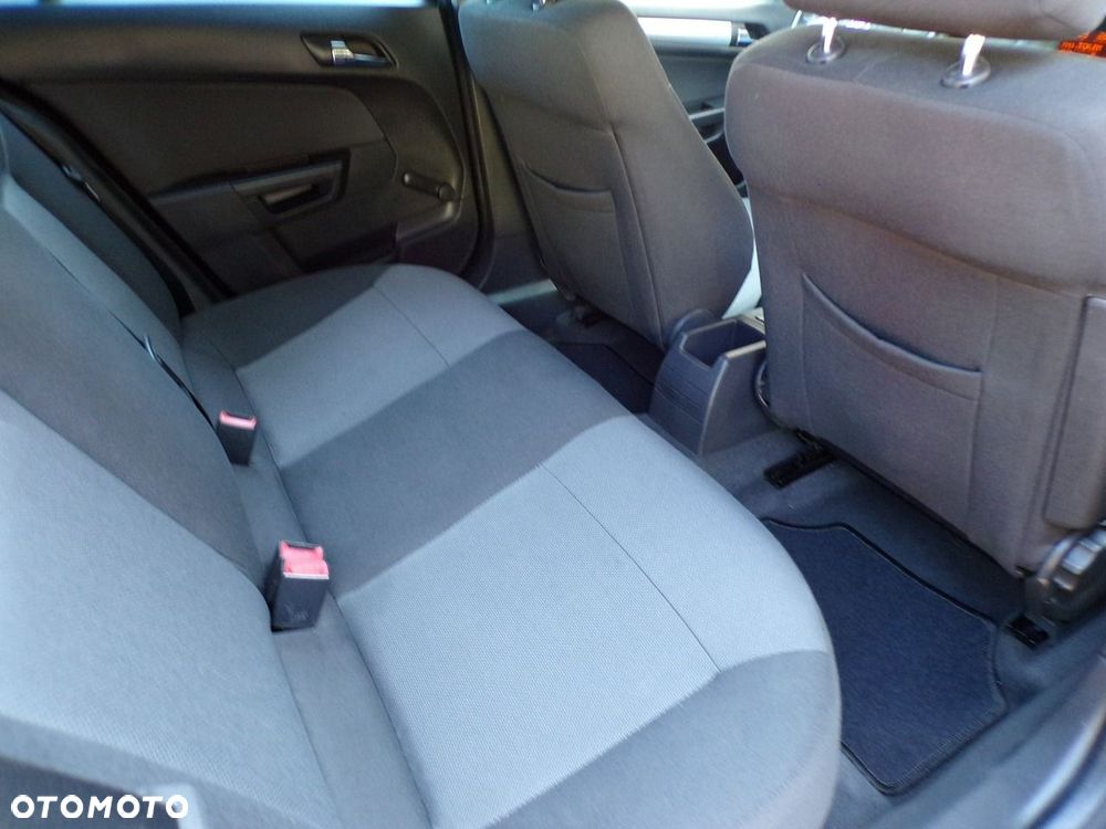 Opel Astra - 24