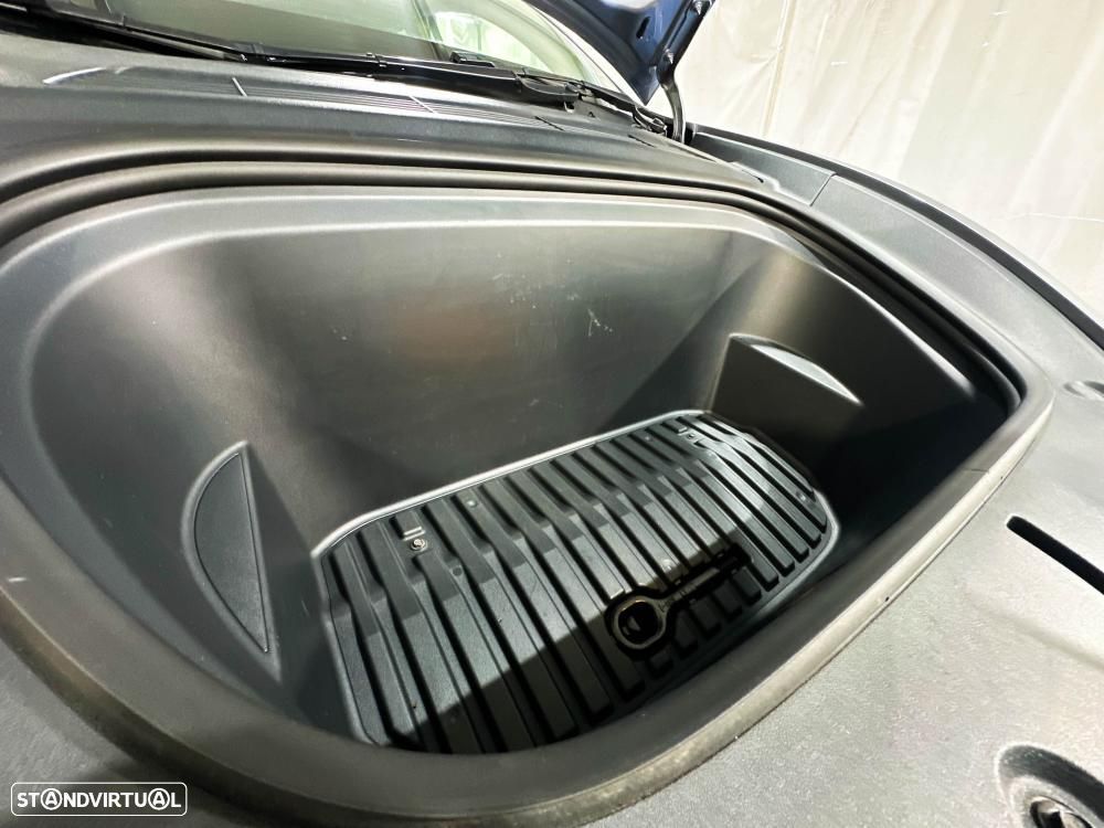 Tesla Model Y Performance Dual Motor AWD - 60
