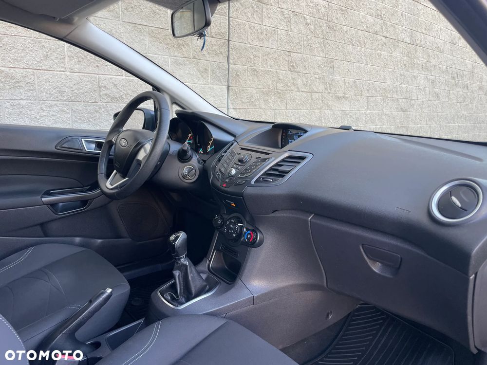 Ford Fiesta 1.25 Champions Edition - 11