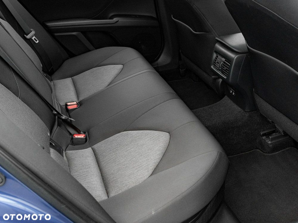 Toyota Camry - 27