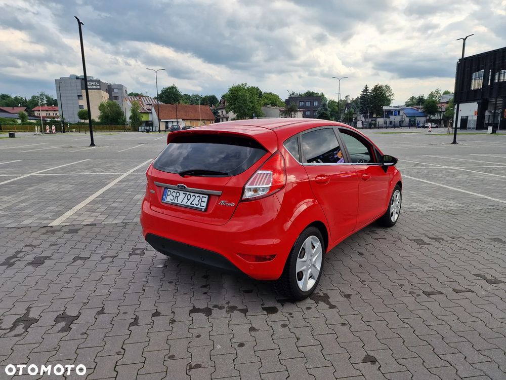 Ford Fiesta - 32
