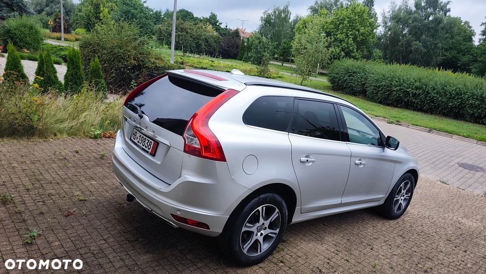 Volvo XC 60 D5 AWD Momentum - 20