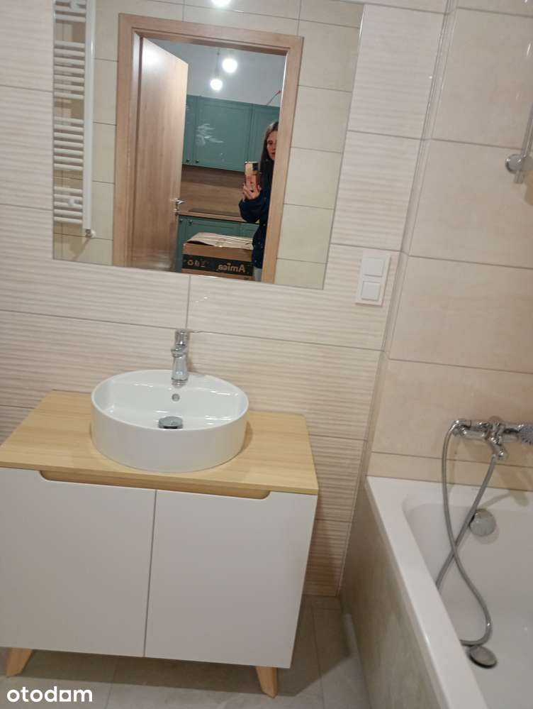 Żupnicza, pierwszy najemca oraz duży schowek obok mieszkania gratis