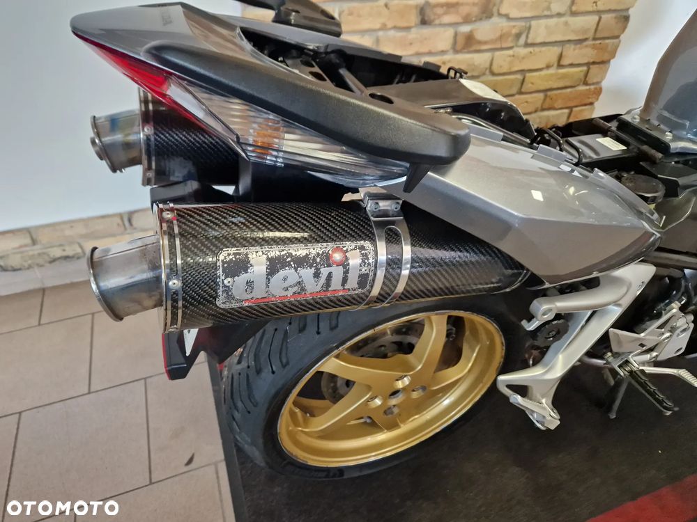 Honda VFR - 32