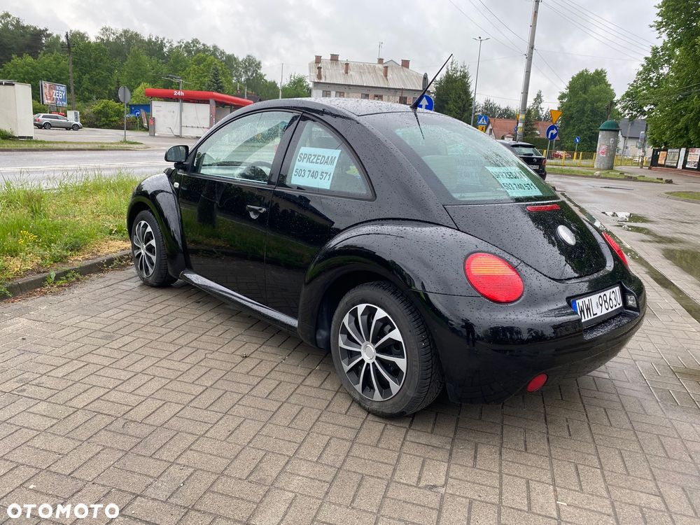 Volkswagen New Beetle - 4
