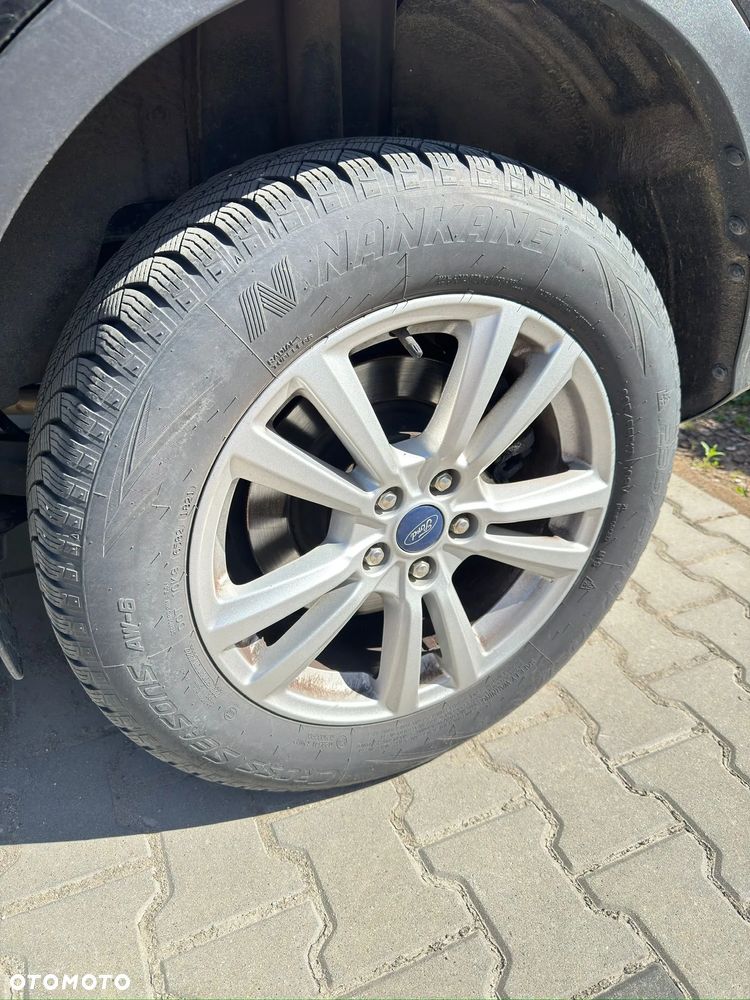 Ford Kuga - 22