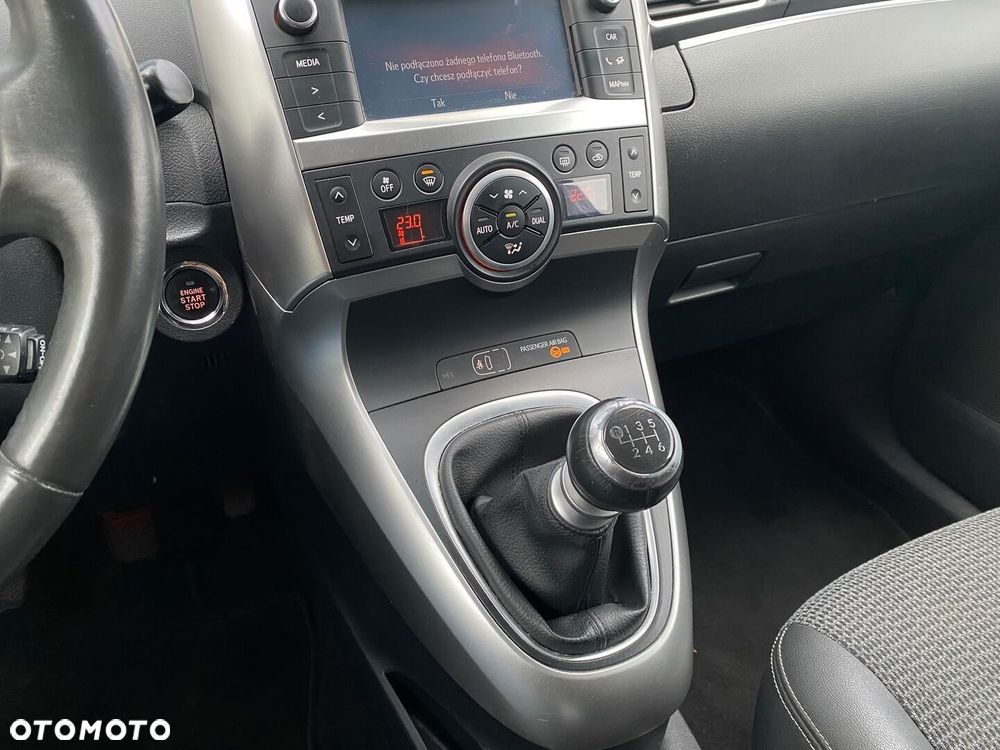 Toyota Verso 1.8 Premium 7os - 17
