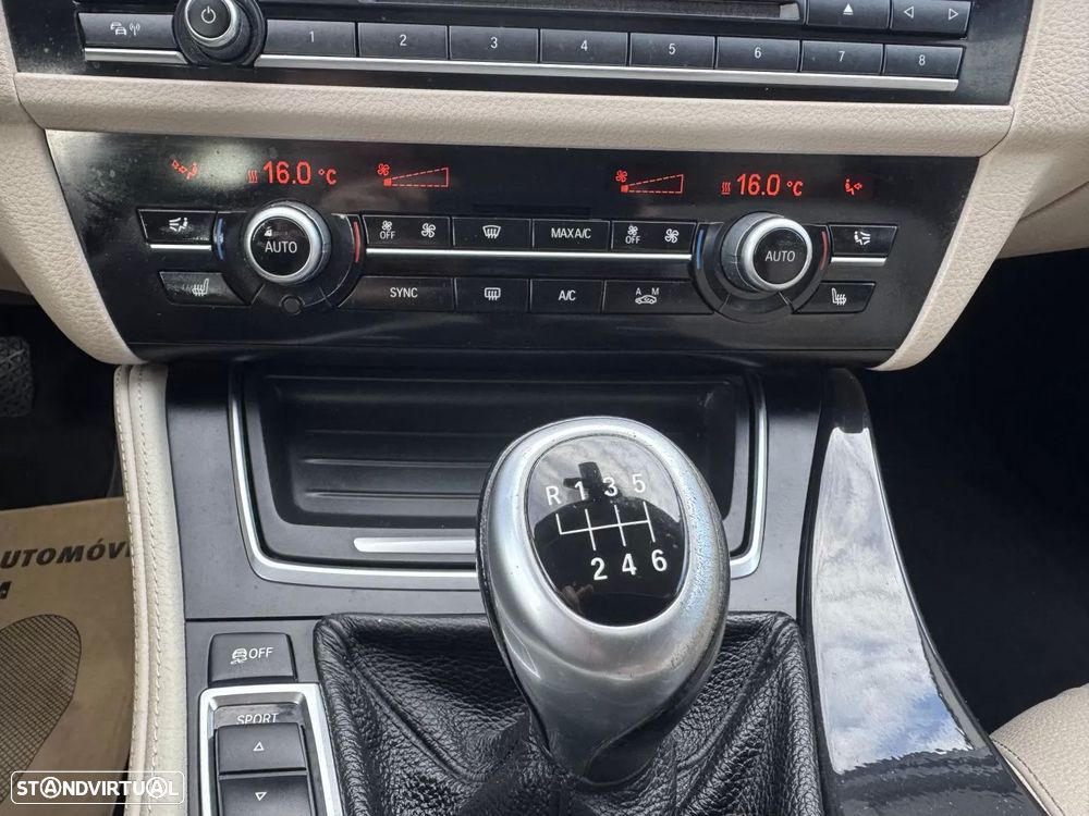 BMW 518 d Line Luxury - 33