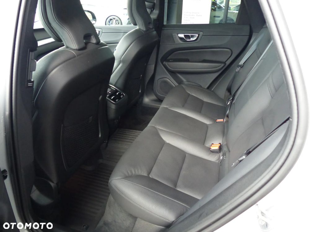Volvo XC 60 B5 B AWD Ultra Dark - 15