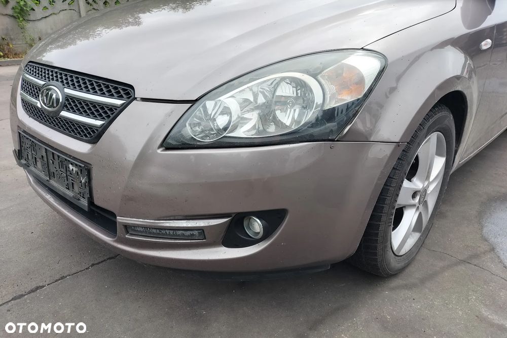 DRZWI LEWE PRAWE TYŁ KIA CEED I KOMBI 2.0 CRDI 140 KM D4EA KOD LAK.8Q - 10