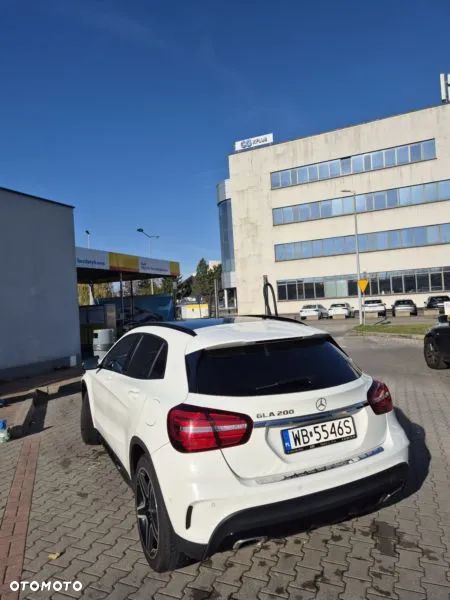 Mercedes-Benz GLA 200 7G-DCT AMG Line - 3