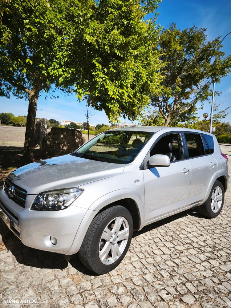 Toyota RAV4 2.2 D-4D X NAVI - 1