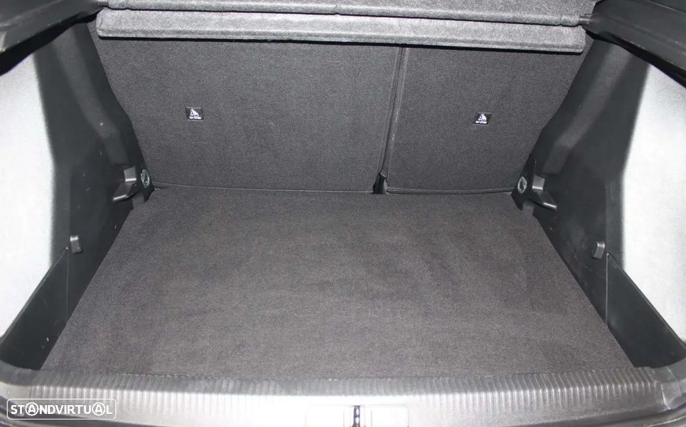 Peugeot 2008 1.2 Hybrid Allure e-DCS6 - 18