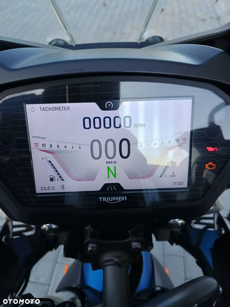 Triumph Tiger - 12