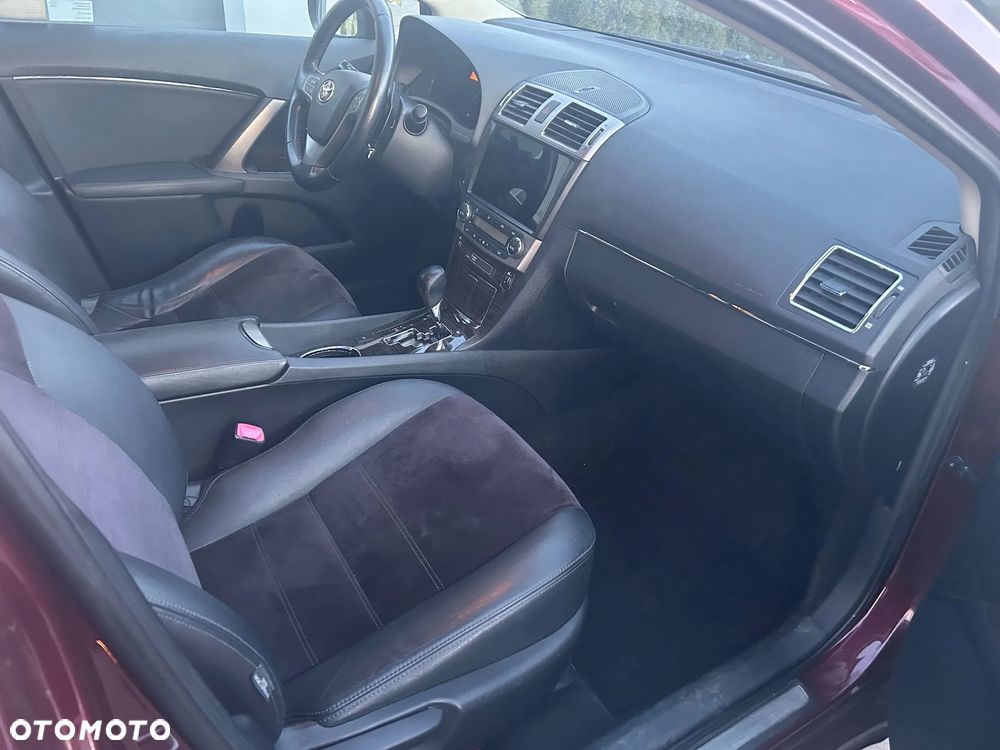 Toyota Avensis 2.0 Premium EU5 MS - 8