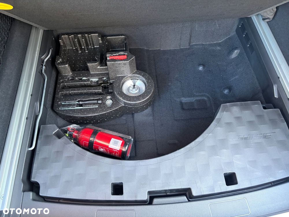 Porsche Cayenne Standard - 12